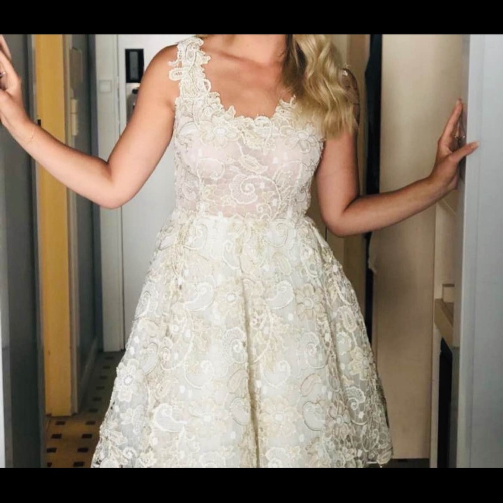 Wedding dress